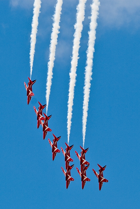 185_Fairford RIAT_Red Arrows na British Aerospace Hawk T1.jpg